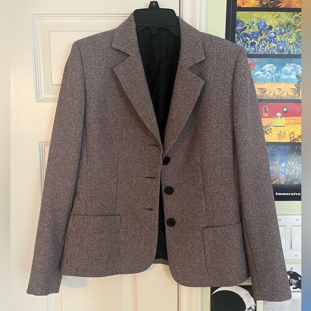 Women’s suit jacket
